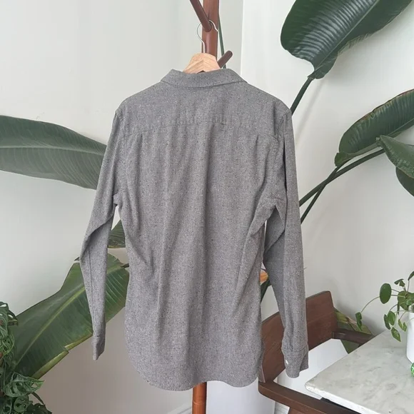 Club Monaco button down - Picture 3 of 4